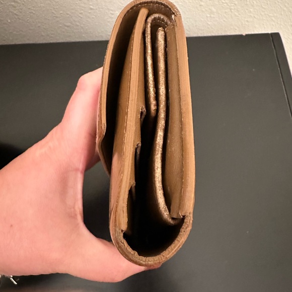 Louis Vuitton wallet - Picture 7 of 11